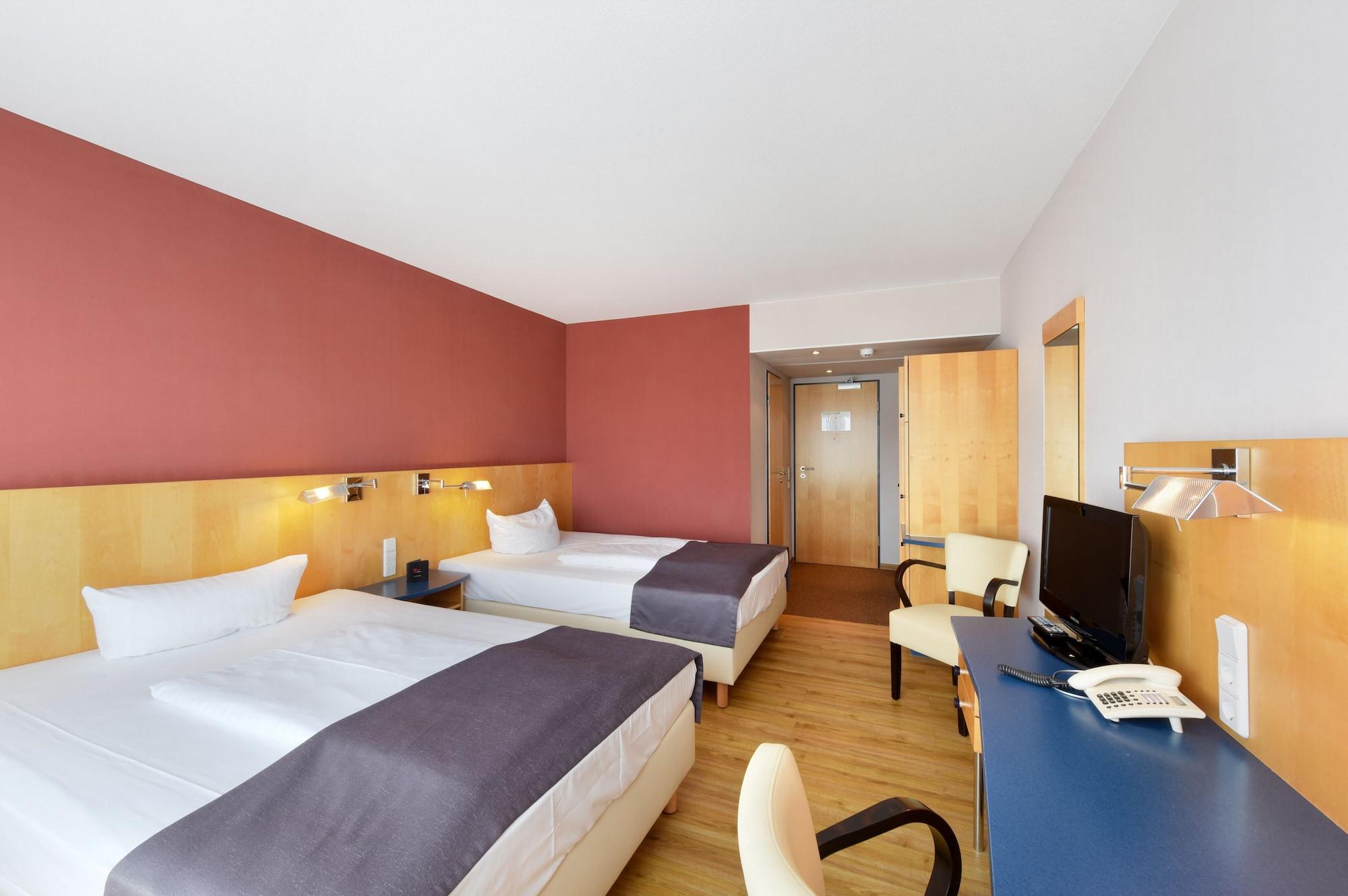 Amedia Elbpromenade Hotel 3*