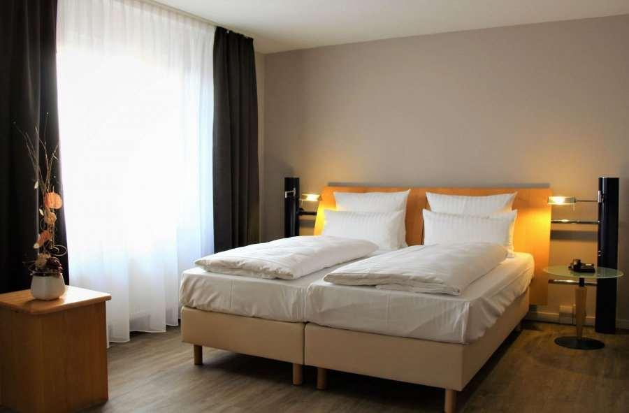 Amedia Elbpromenade Hotel 3*