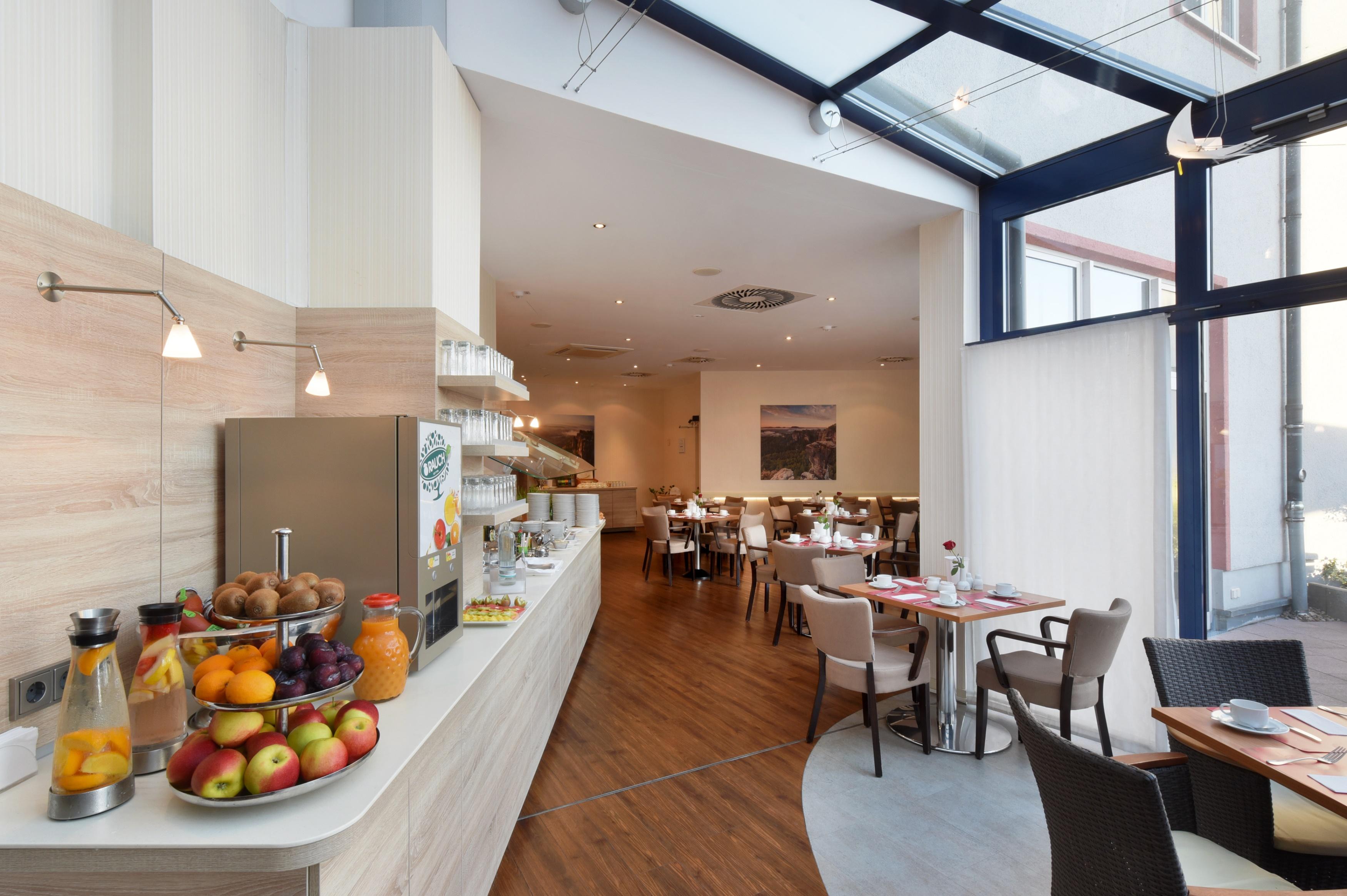 Amedia Elbpromenade Hotel 3*