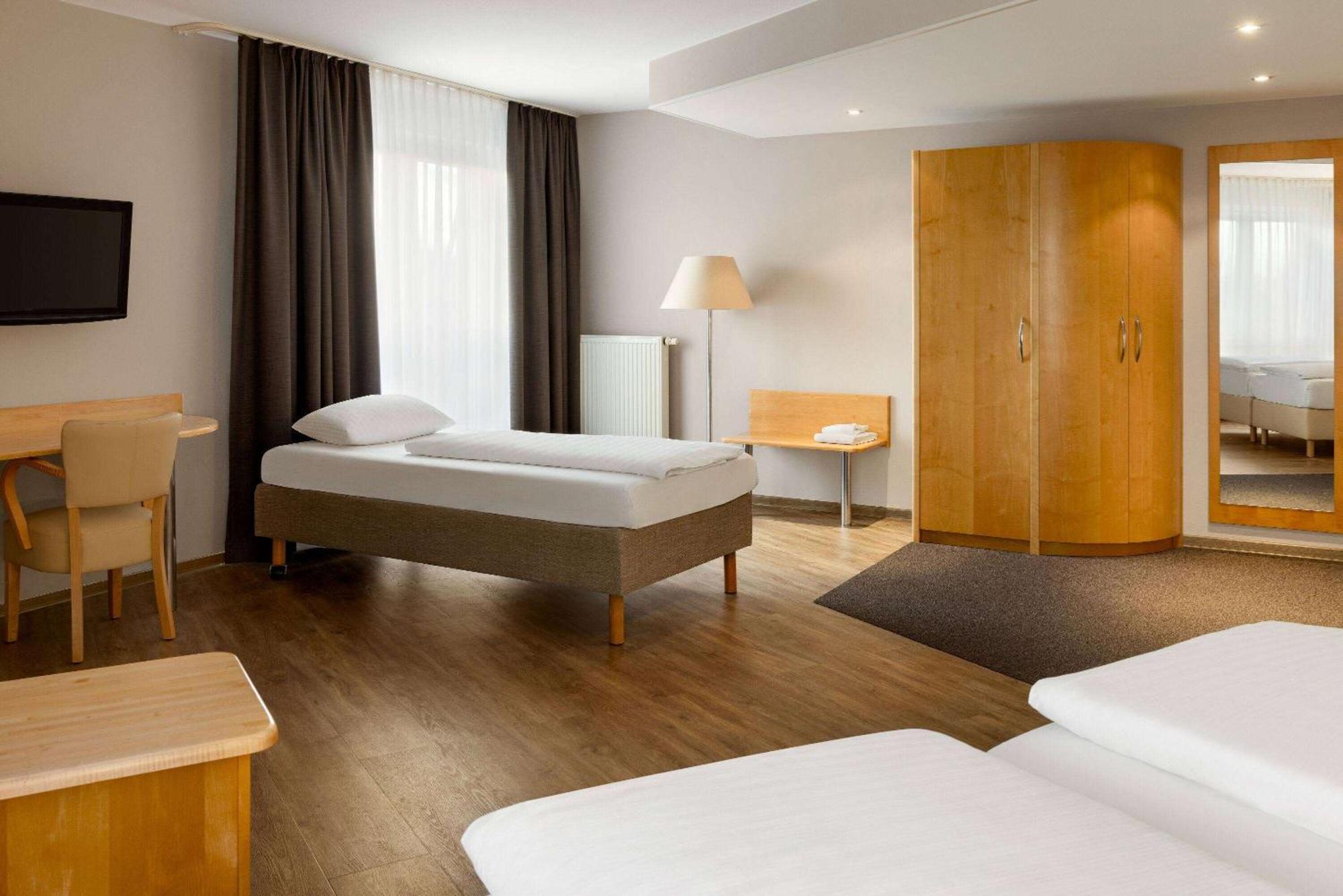 Hotel Amedia Elbpromenade Dresden
